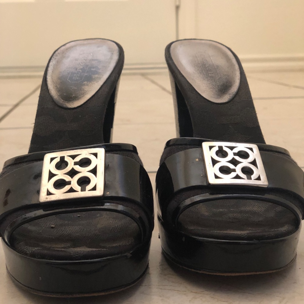 Coach Heel - Picture 2 of 5